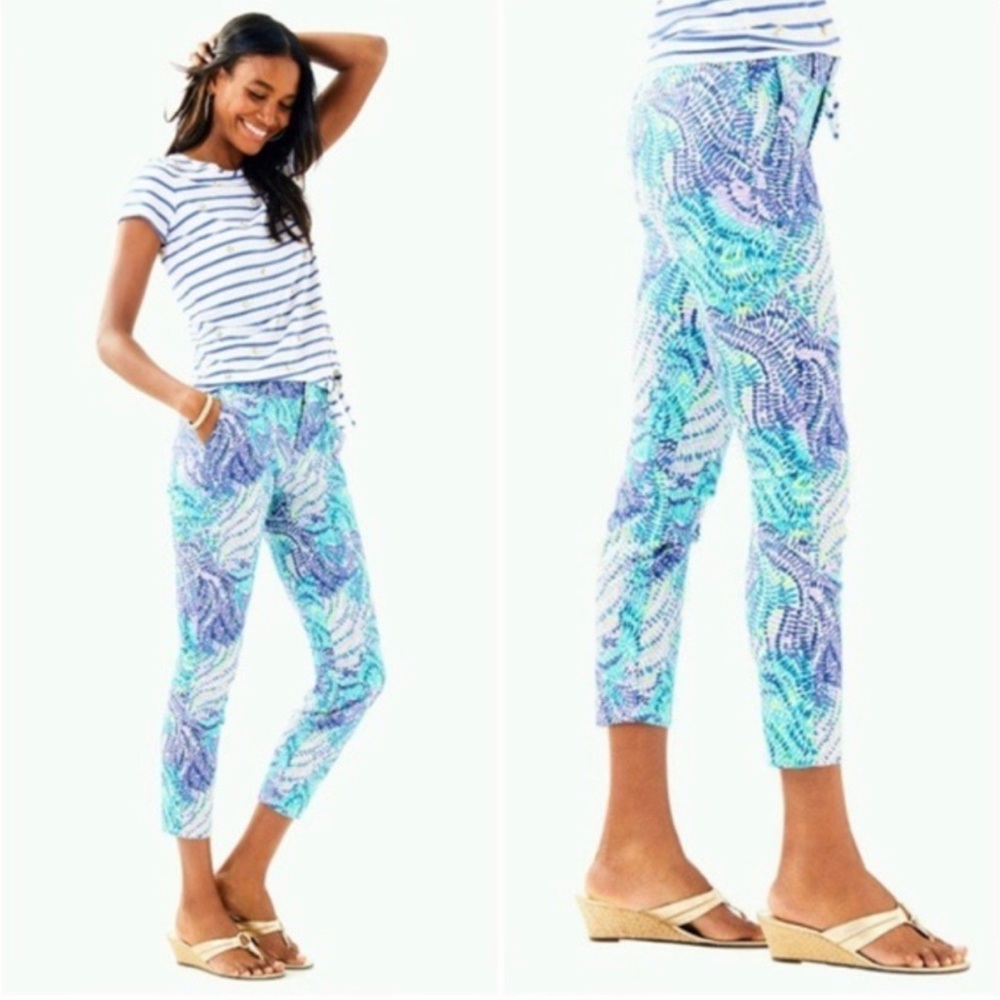 Lilly Pulitzer Shana stretch crop pant in blue currant fantasea print. Size 6